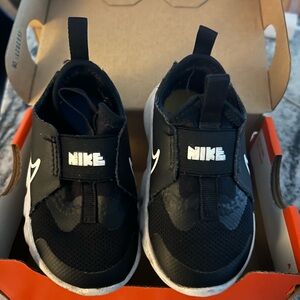 Nike Kids Black Sneakers
